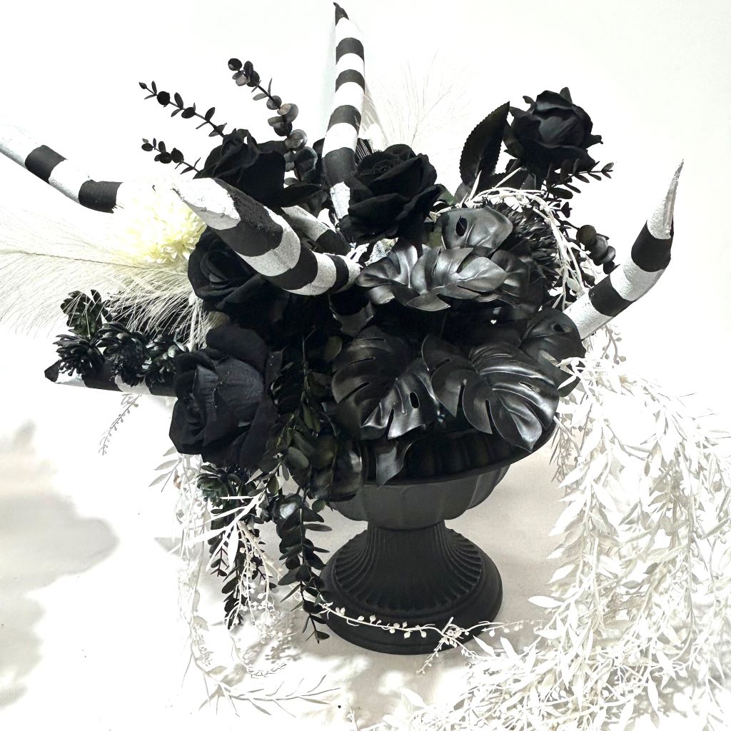 CENTREPIECE, Beetlejuice Urn Arrangement ( 1 OF)